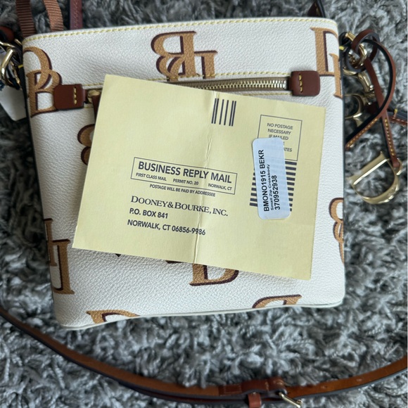 NWT Dooney & Bourke Monogram White Crossbody - Picture 9 of 9